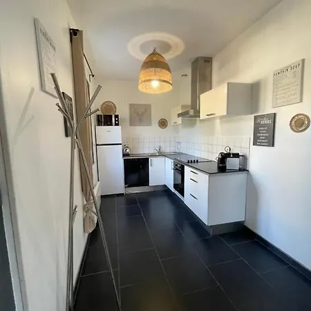 Holiday home - Maison Les Calanques - Piscine Chauffee Cassis