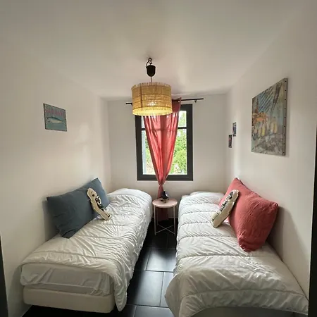 Holiday home - Maison Les Calanques - Piscine Chauffee A 30c