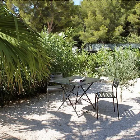 Holiday home - Maison Les Calanques - Piscine Chauffee *