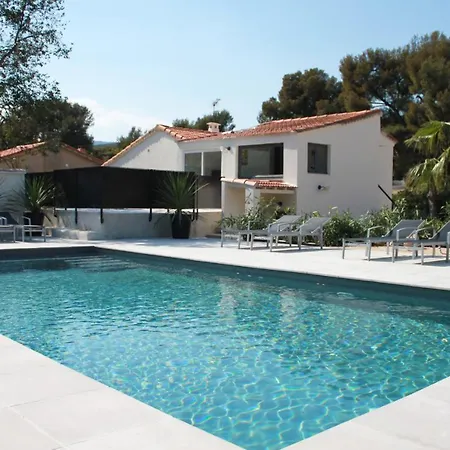 Holiday home - Maison Les Calanques - Piscine Chauffee