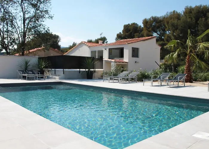 Holiday home - Maison Les Calanques - Piscine Chauffee A 30c
